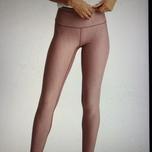 EUC - Lucy Hatha Leggings. XL